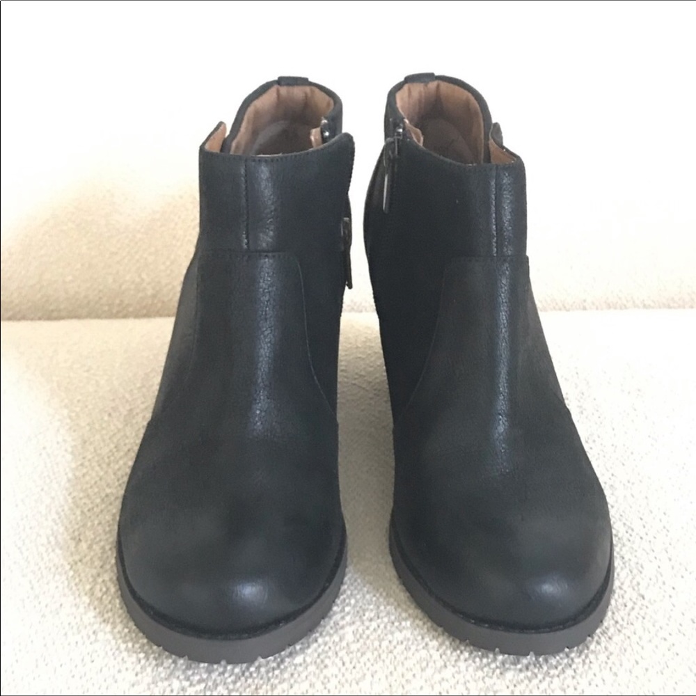 Clarks Black Leather Zip Ankle Booties